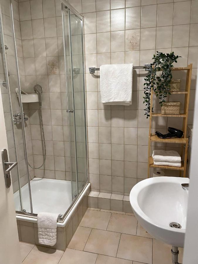 Nami - Robin - Helle Apartments Mitten In Der Stadt Memmingen Kültér fotó